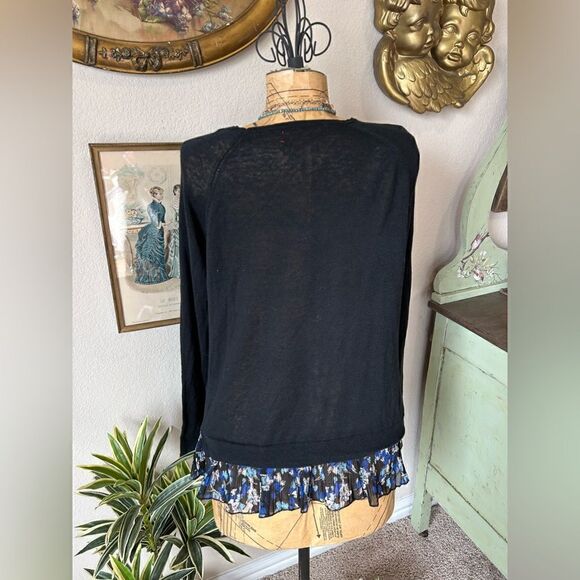 Elle Linen Blend Black Sweater With Blue Floral Ruffle Hem sz XL - Picture 3 of 7